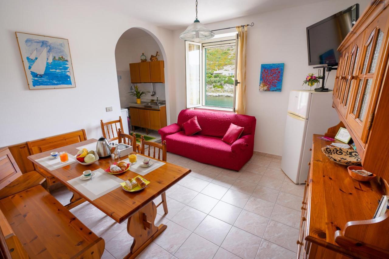 B&B Del Porto บอซามารีนา ภายนอก รูปภาพ
