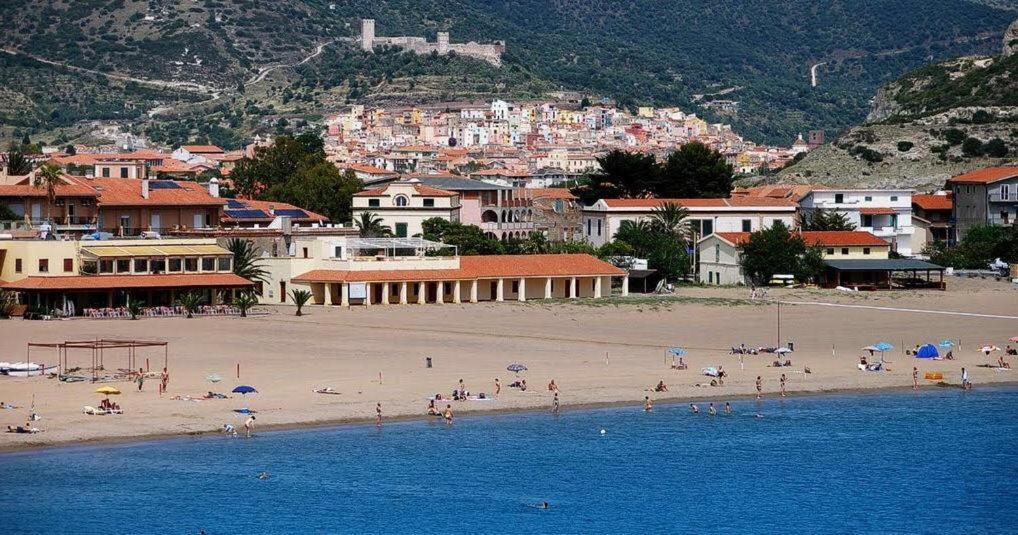 B&B Del Porto บอซามารีนา ภายนอก รูปภาพ